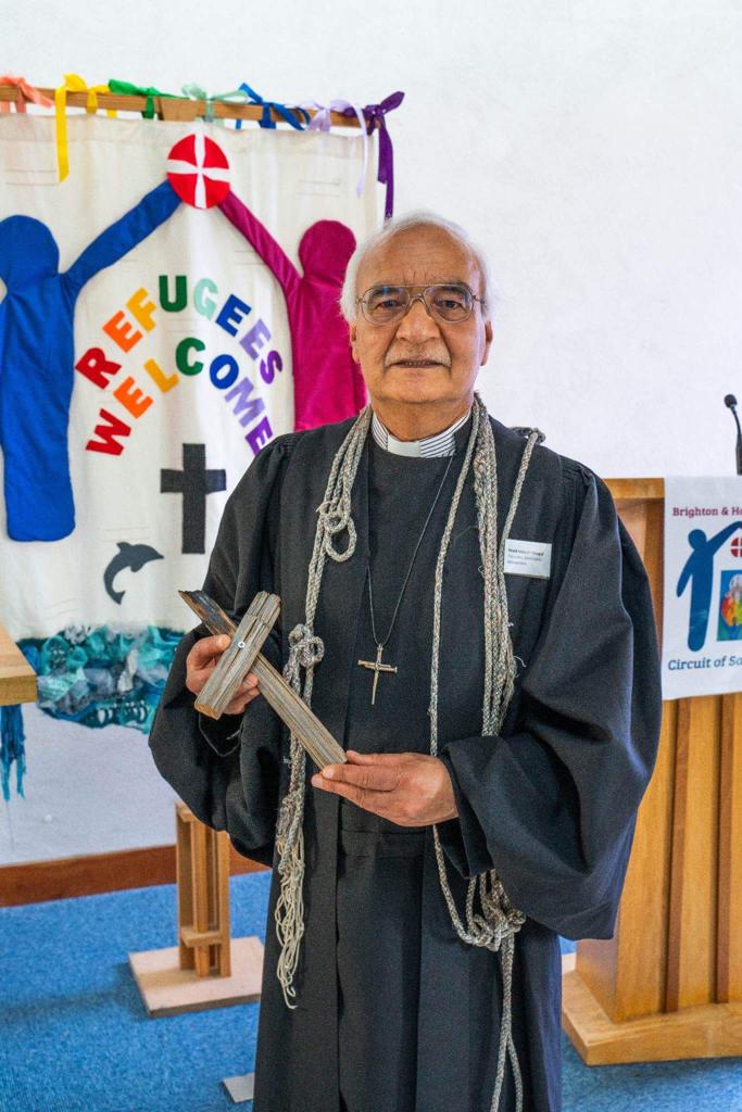 Inderjit Bhogal presents a Church of Sanctuary award